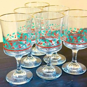 Vintage set of 6 Arby’s 1986 holly wine glasses with gold trim.